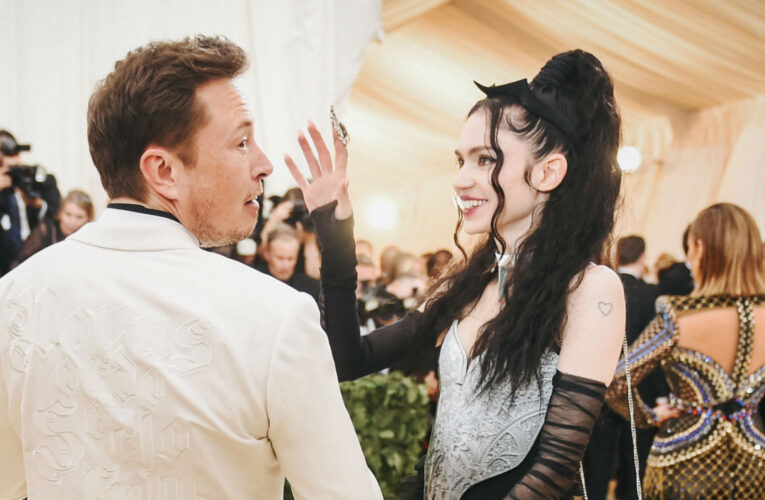 Grimes leaves Elon Musk and files for Divorce after his recent Tweets about Bitcoin